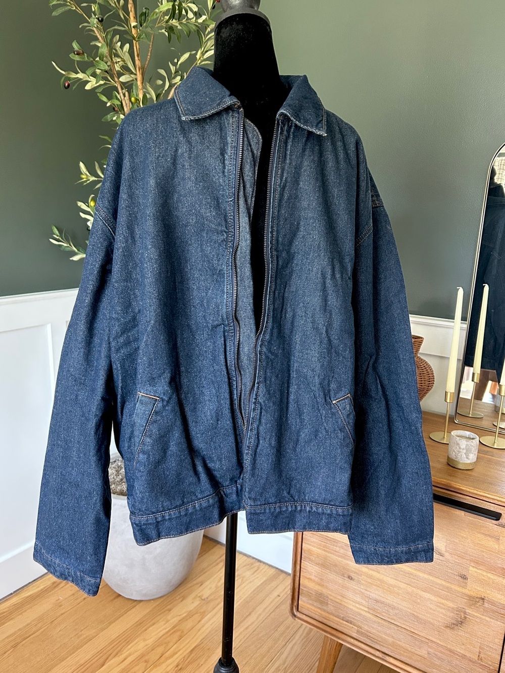GAP Men’s Relaxed Denim Jacket, NWT - Picture 9 of 10